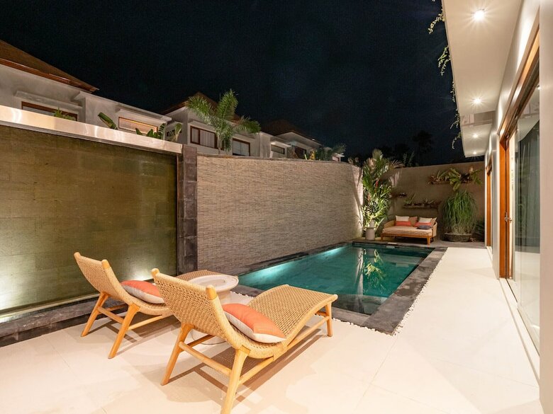 Hotel Arama Villas