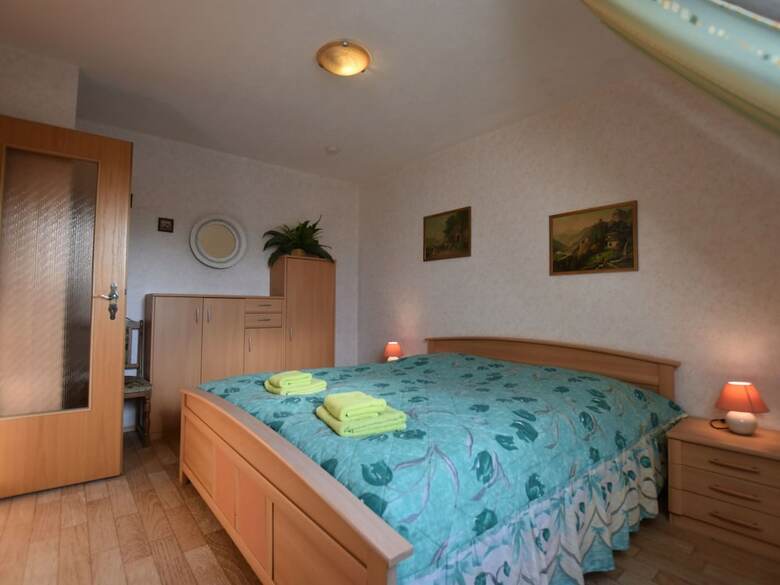 Modern Apartment With Private Terrace In Kr�pelin Germany