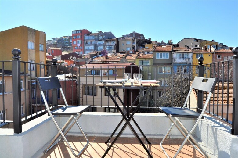 Rooftop Balat Rooms And Apartments Vodina