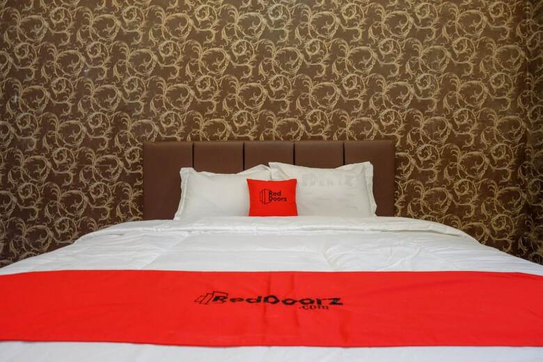 Hotel Reddoorz @ Jalan Pattimura Palu