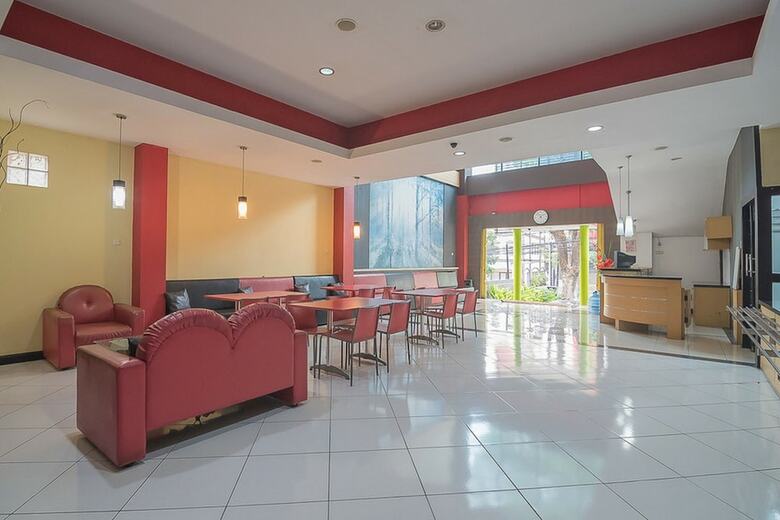 Hotel Koolkost Near Setrasari Mall
