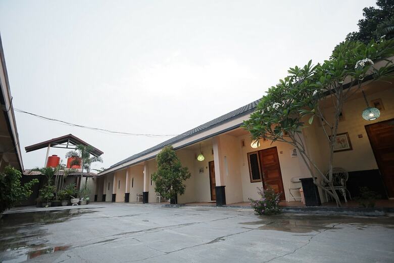 Hotel Reddoorz Near Bundaran Garuda 2