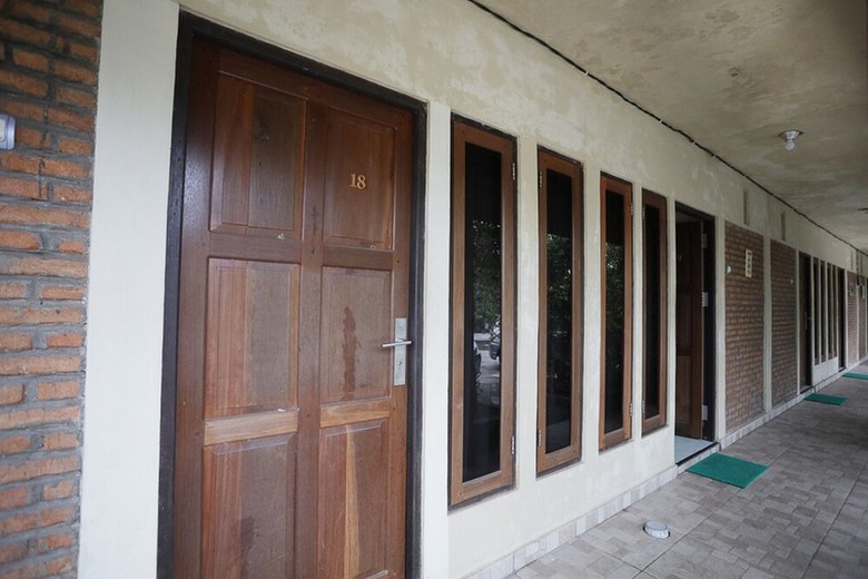 Hotel Reddoorz Near Bundaran Garuda 2