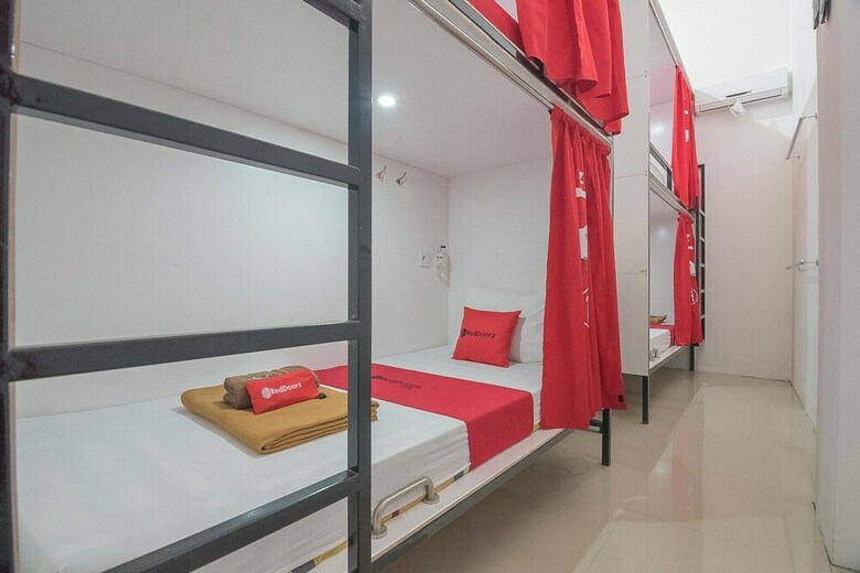 Reddoorz Hostel Near Mall Boxies 123