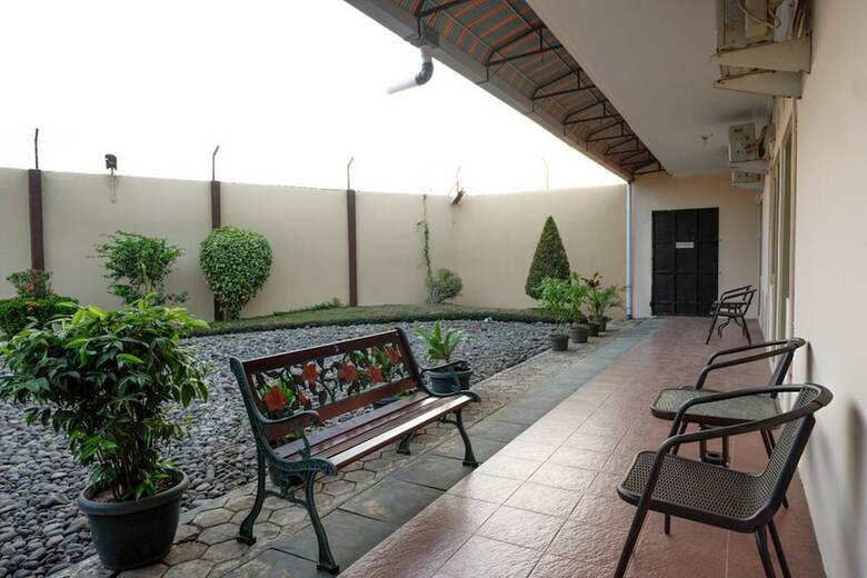 Hotel Reddoorz Near Gor Satria 3