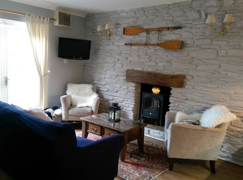 Lakeview Cottage
