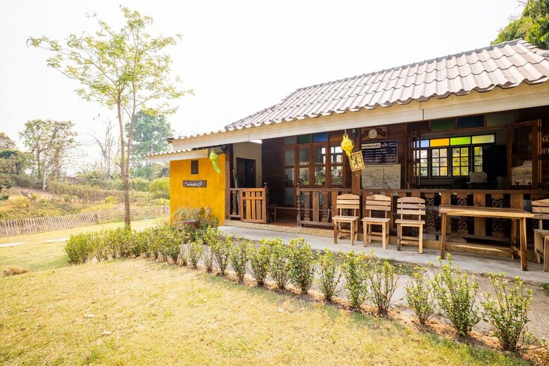 Hotel Oyo 766 Zompo Baan Din Resort
