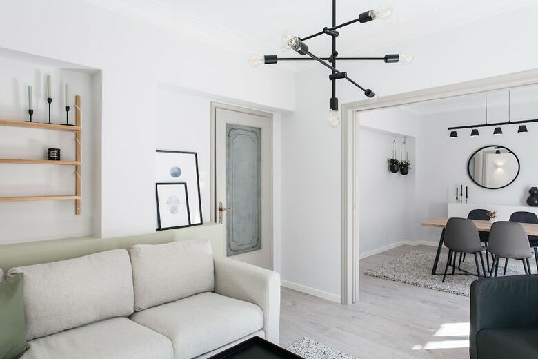 Upstreet Deluxe & Stylish 2 Bd Apartment