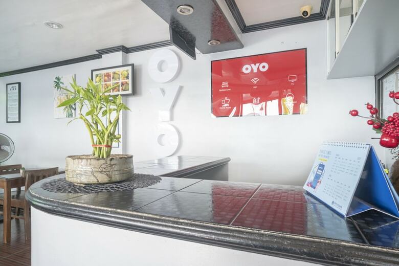 Hotel Oyo 557 Samantha's Apartelle