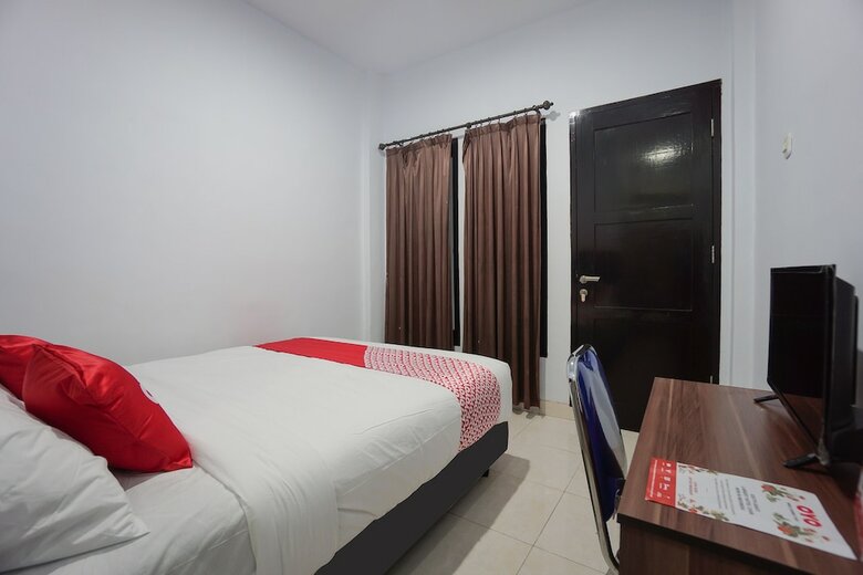 Hostal Oyo 2566 Putri Kesia Rooms
