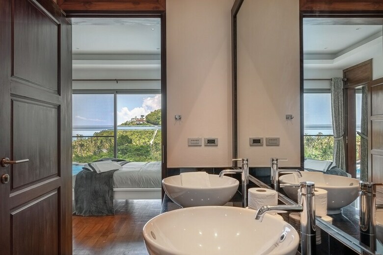 3 Bedroom Sea View Villa Mikia