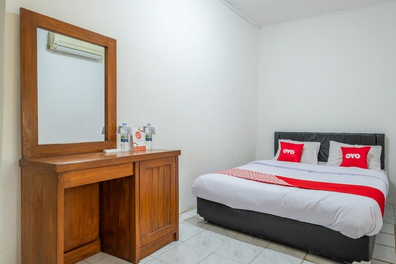 Hotel Oyo 951 Cempaka Ratu Beach Resort