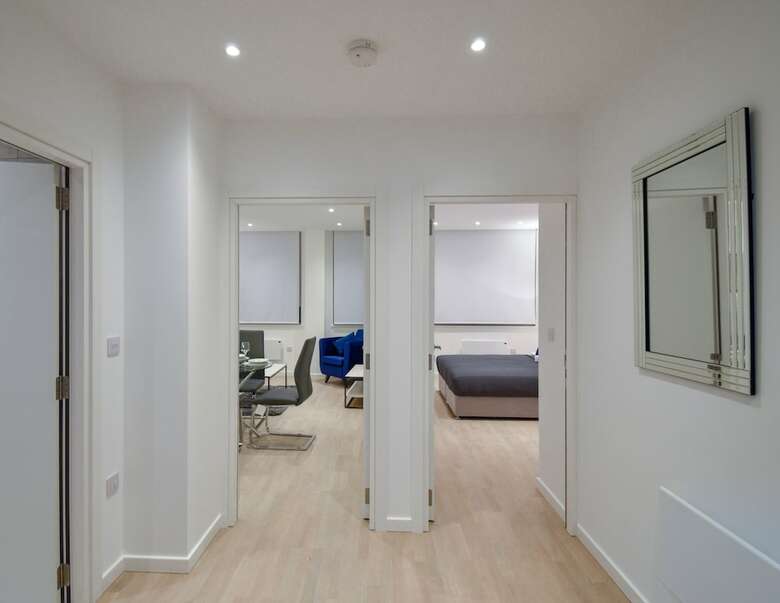Silbury Mk City Apartment With Parking