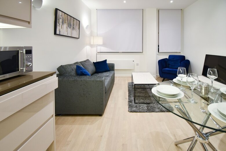 Silbury Mk City Apartment With Parking