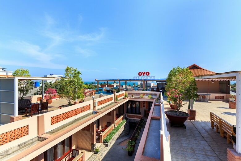 Hotel Oyo 949 Sky Garden Resort
