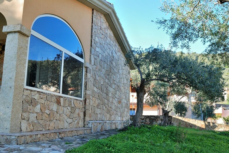 Hotel Schifoni House
