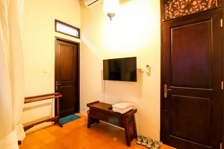 Hotel Griya Pamengkang 1 - Javanese House