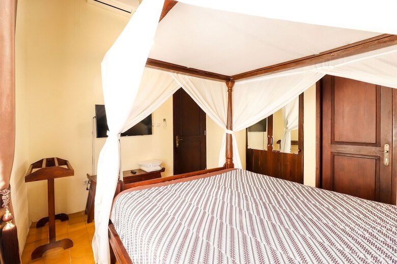 Hotel Griya Pamengkang 1 - Javanese House