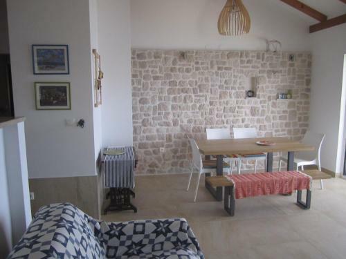 Apartments Jela