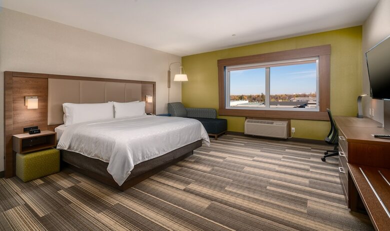 Hotel Holiday Inn Express & Suites Brandon