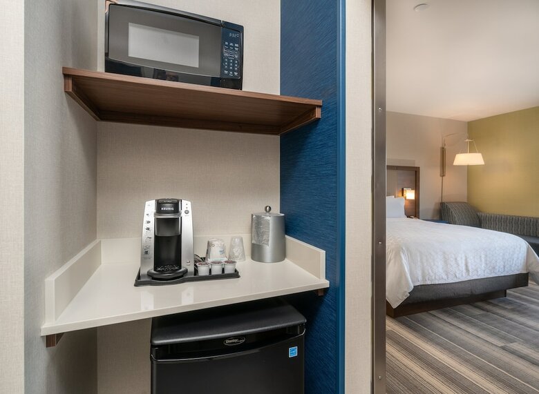 Hotel Holiday Inn Express & Suites Brandon