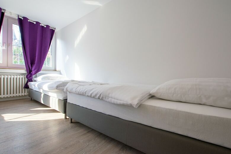 Tolstov-hotels Convenient 4 Room Apartment