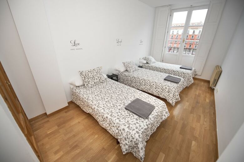 Apartamentos Espacios Blanco Plaza Mayor Con Vistas