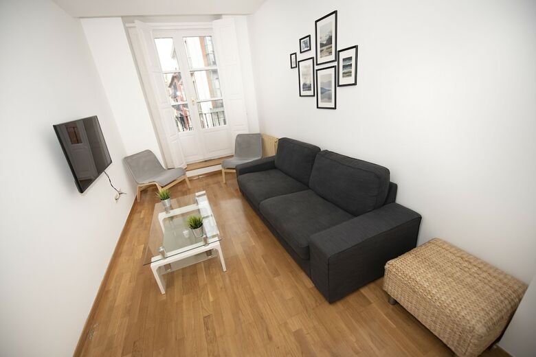 Apartamentos Espacios Blanco Plaza Mayor Con Vistas