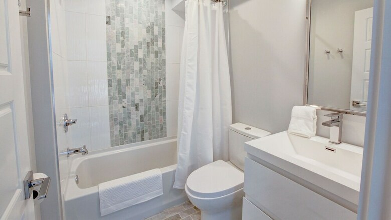2 Bedroom, Woodside Avenue