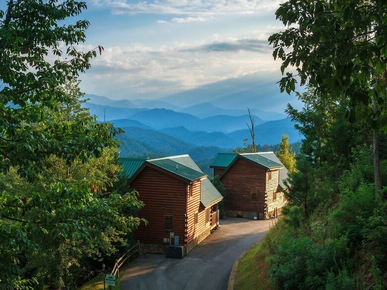 Cabana Enchanted View Lodge, 3 Bedrooms, Pool Access, Mountain View, Sleeps 10