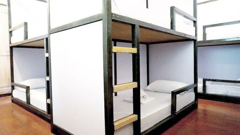 Hostal The Suite Hostel By Cafeplus Coffee - Adults Only