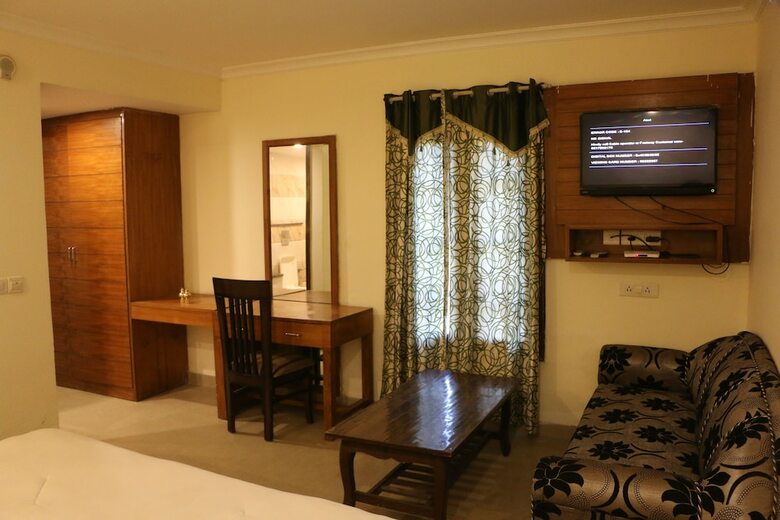 Hotel Golden Inn