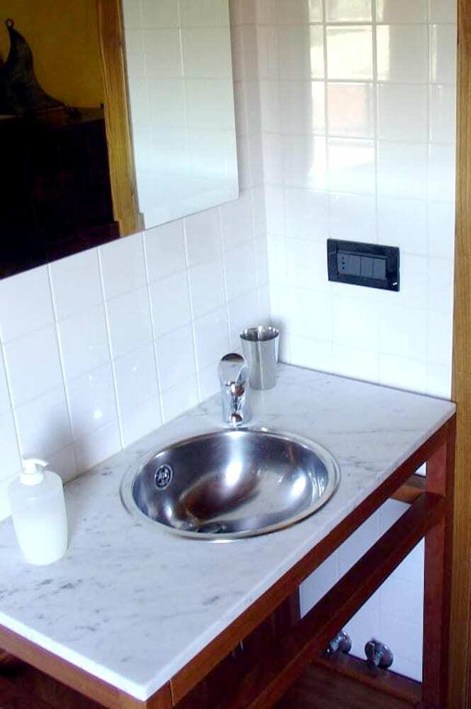 Villa Apartment With One Bedroom In Castelfranco Piandisc�, With Pool Access