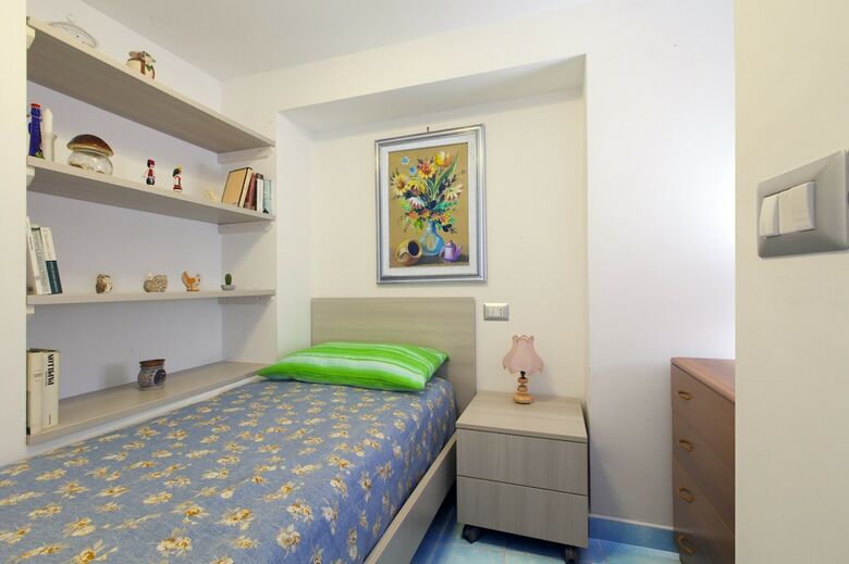 Apartamento San Montano Sole E Mare