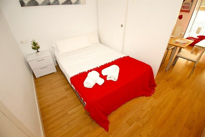 Argensola Apartment