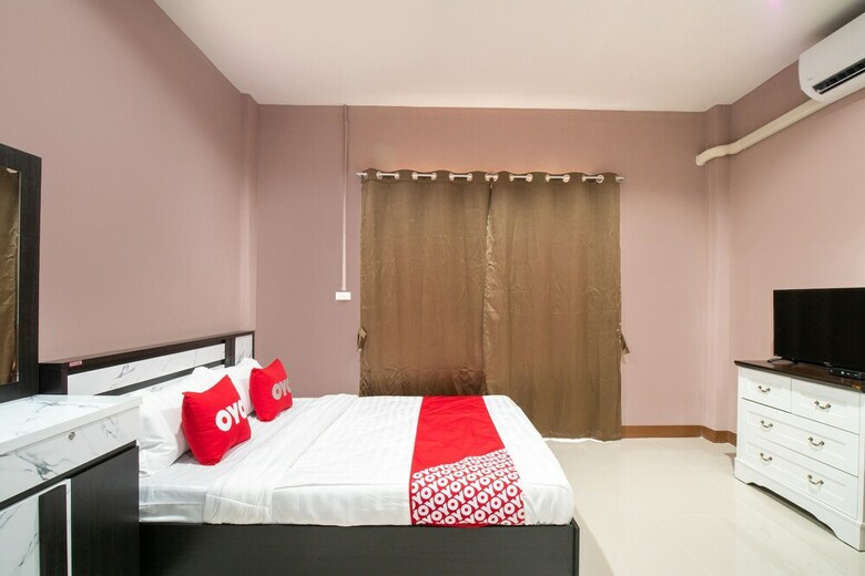 Hotel Oyo 784 Brown Home Sattahip