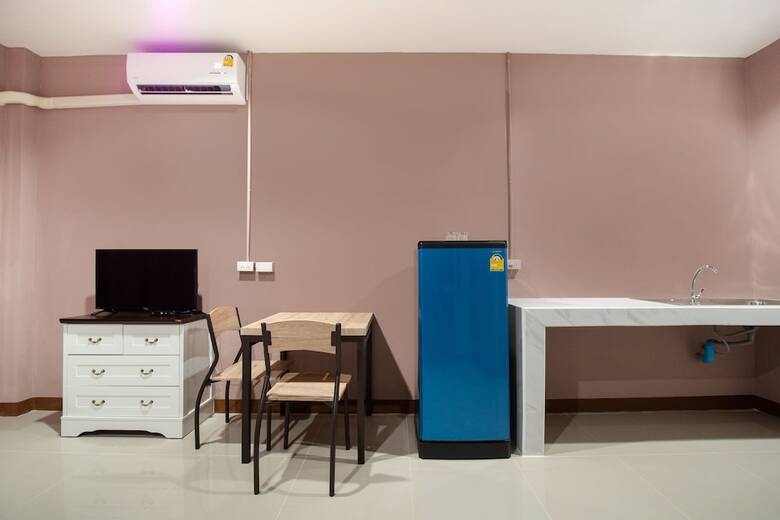 Hotel Oyo 784 Brown Home Sattahip