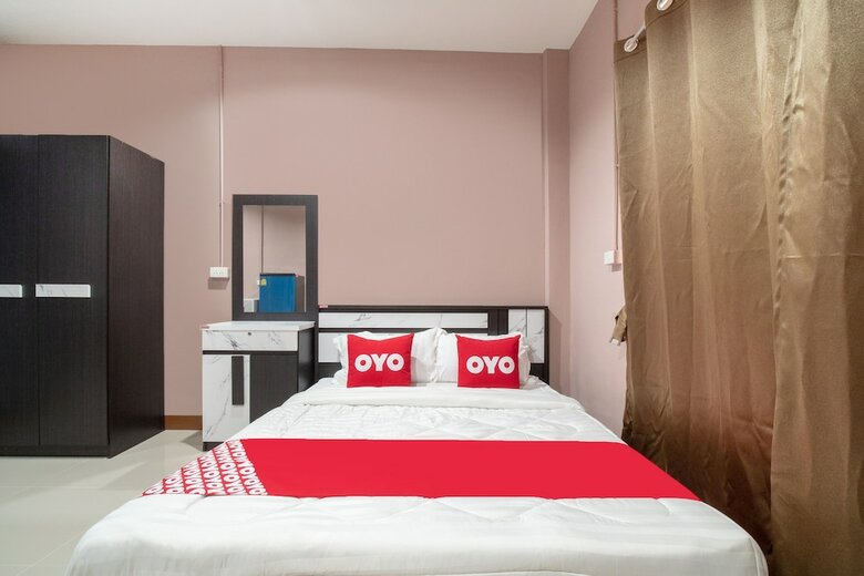 Hotel Oyo 784 Brown Home Sattahip