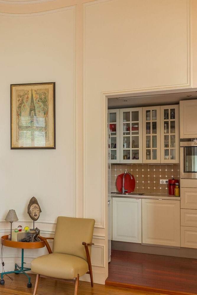 Apartamento Vintage & Eclectic In The 17th