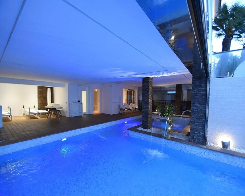 Villa Gaud� Vilanova House