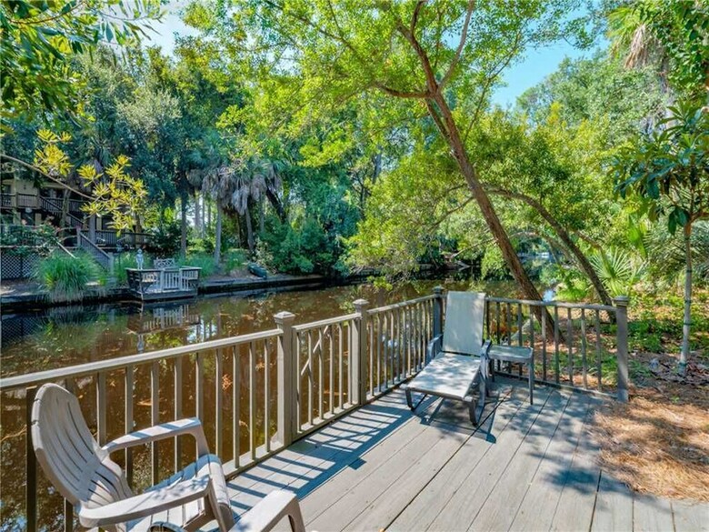 Mooring Buoy 187, 4 Bedrooms, Deck, Lagoon, Sleeps 10