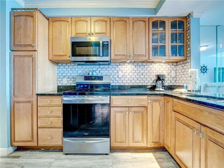 Villa Captains Walk 418, 3 Bedrooms, Beach Front, Pool, Sleeps 8