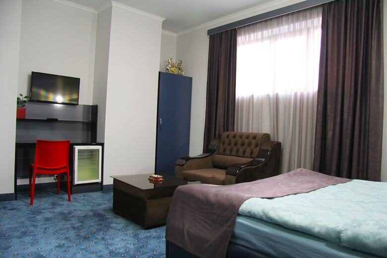 Nar-ar Hotel