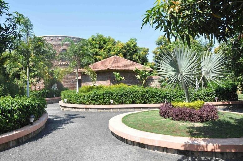Hotel Shyam Farm House And Resort