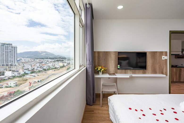 Skyline Serviced Apartments