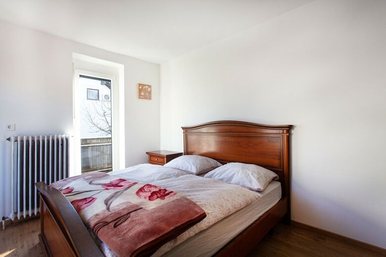 Bronia Apartments