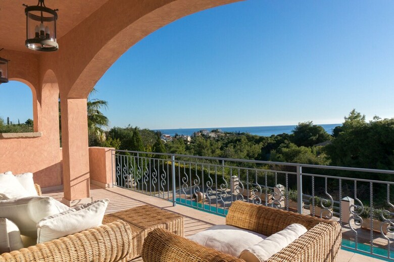 Villa Grejo, Opulent Mansion With Pool