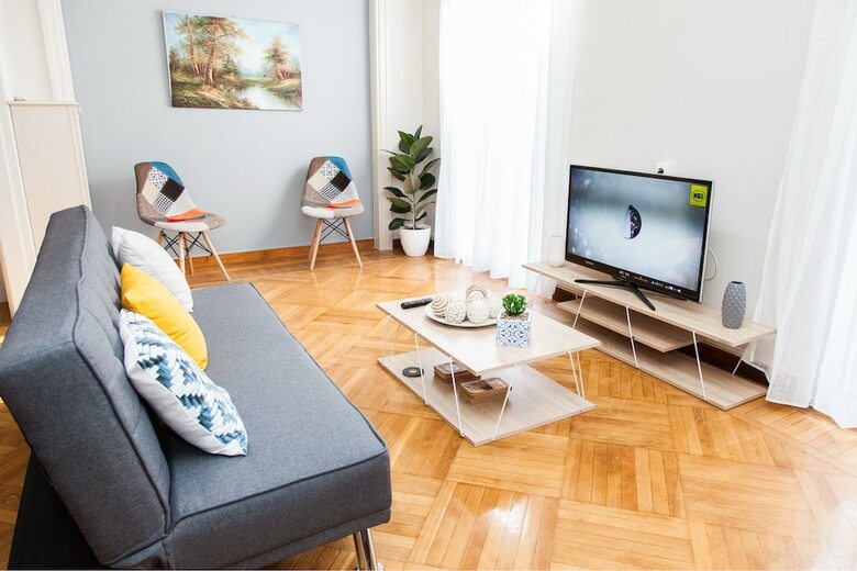 Stay In Fabulous Apartment In Athens