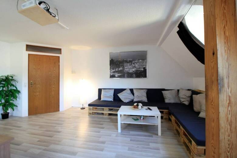 Hotel Ger�umiger Altbau F�r Gro�e Gruppen