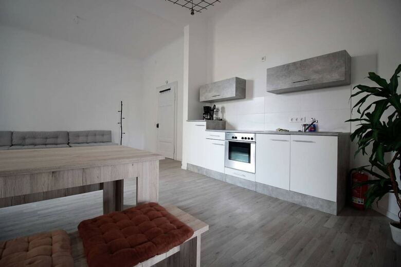 Hotel Ger�umiger Altbau F�r Gro�e Gruppen